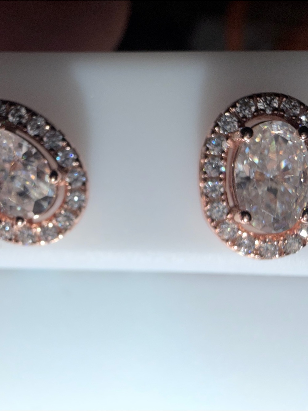 925 STERLING SILVER
MOISSANITE earrings
1.22 CTW VSD Color